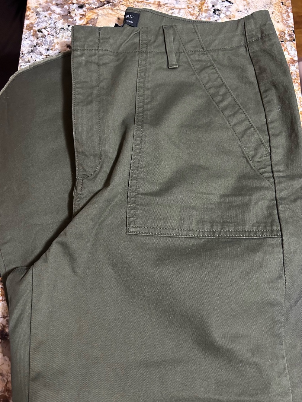 Banana Republic girlfriend authentic chino pants. Women’s size 14